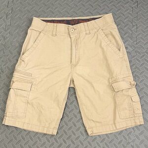 WearFirst Men’s Khaki Cargo Shorts - size 32 - multiple pockets